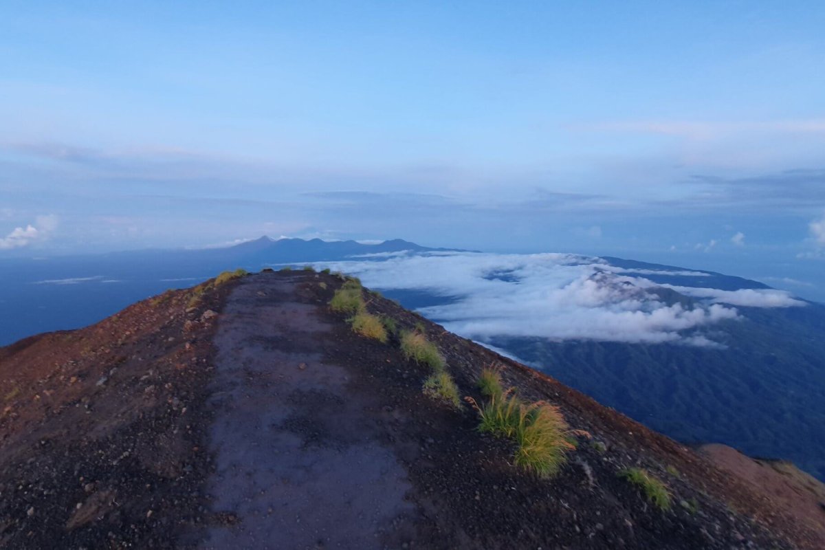 MOUNT AGUNG